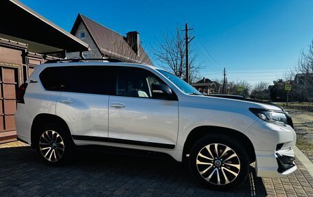 Toyota Land Cruiser Prado 150 рестайлинг 2, 2018 год, 5 555 555 рублей, 14 фотография