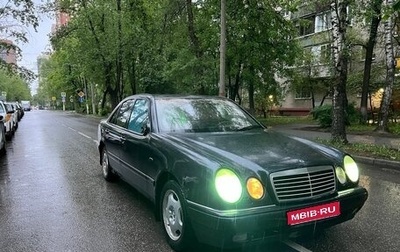 Mercedes-Benz E-Класс, 1997 год, 300 000 рублей, 1 фотография