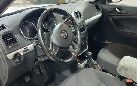 Skoda Yeti I рестайлинг, 2015 год, 1 150 000 рублей, 1 фотография