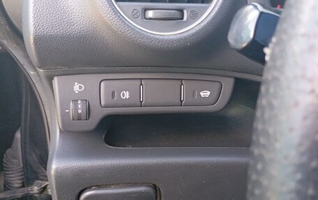 KIA Carens III (RP), 2009 год, 820 000 рублей, 13 фотография