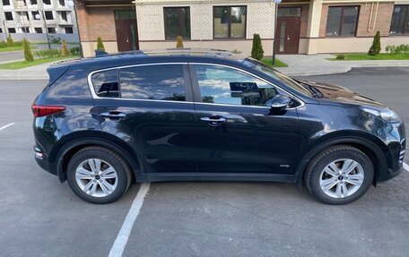 KIA Sportage IV рестайлинг, 2018 год, 1 900 000 рублей, 3 фотография