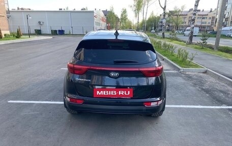 KIA Sportage IV рестайлинг, 2018 год, 1 900 000 рублей, 5 фотография