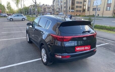 KIA Sportage IV рестайлинг, 2018 год, 1 900 000 рублей, 6 фотография