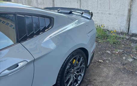 Ford Mustang VI рестайлинг, 2019 год, 4 300 000 рублей, 8 фотография