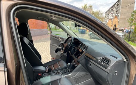 Volkswagen Tiguan II, 2017 год, 2 970 000 рублей, 10 фотография