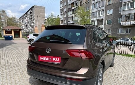 Volkswagen Tiguan II, 2017 год, 2 970 000 рублей, 2 фотография