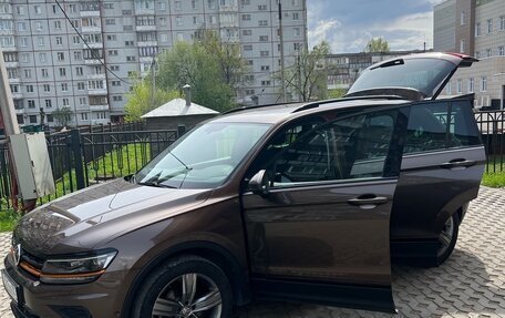 Volkswagen Tiguan II, 2017 год, 2 970 000 рублей, 13 фотография