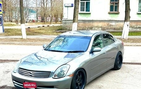 Nissan Skyline, 2004 год, 600 000 рублей, 2 фотография