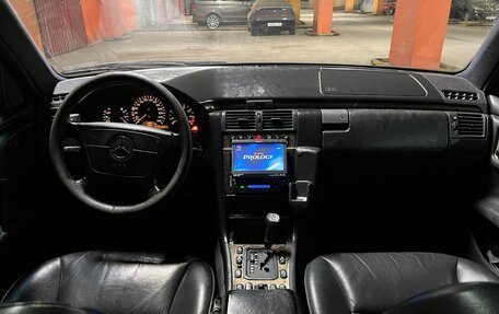 Mercedes-Benz E-Класс, 1997 год, 300 000 рублей, 8 фотография