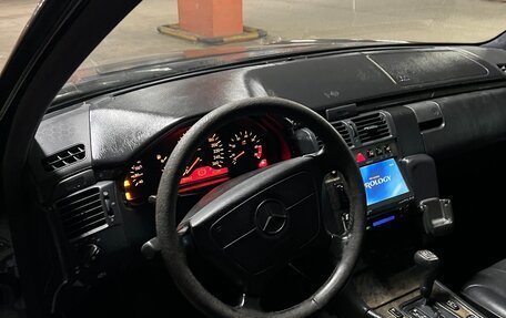 Mercedes-Benz E-Класс, 1997 год, 300 000 рублей, 14 фотография