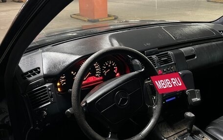 Mercedes-Benz E-Класс, 1997 год, 300 000 рублей, 13 фотография