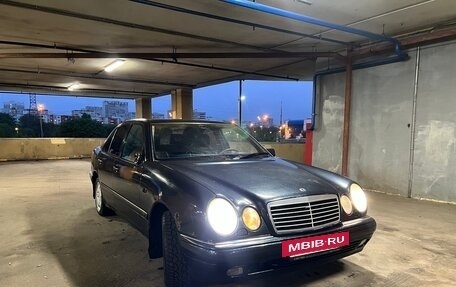Mercedes-Benz E-Класс, 1997 год, 300 000 рублей, 21 фотография