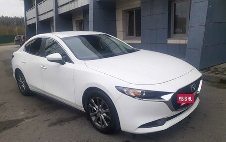 Mazda 3, 2019 год, 1 950 000 рублей, 2 фотография