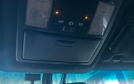 Toyota Land Cruiser Prado 150 рестайлинг 2, 2013 год, 2 800 000 рублей, 8 фотография
