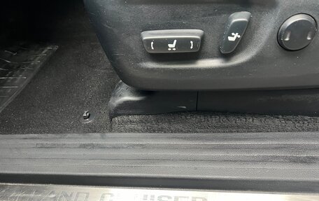Toyota Land Cruiser Prado 150 рестайлинг 2, 2013 год, 2 800 000 рублей, 13 фотография
