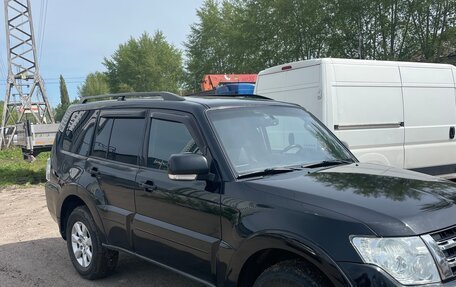 Mitsubishi Pajero IV, 2011 год, 1 790 000 рублей, 3 фотография