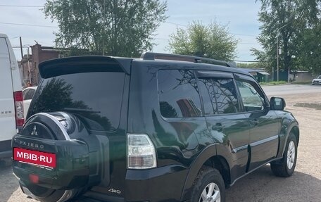 Mitsubishi Pajero IV, 2011 год, 1 790 000 рублей, 2 фотография