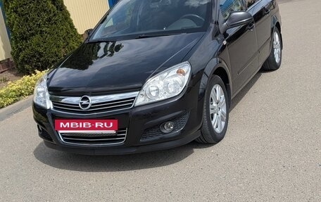 Opel Astra H, 2010 год, 620 000 рублей, 2 фотография