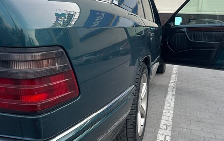 Mercedes-Benz E-Класс, 1993 год, 650 000 рублей, 7 фотография