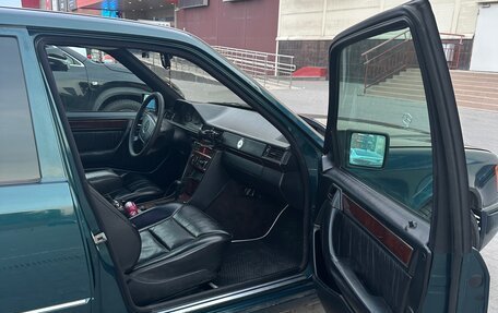 Mercedes-Benz E-Класс, 1993 год, 650 000 рублей, 12 фотография