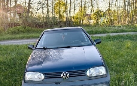 Volkswagen Golf III, 1997 год, 160 000 рублей, 2 фотография