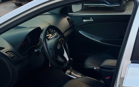 Hyundai Solaris II рестайлинг, 2011 год, 550 000 рублей, 15 фотография