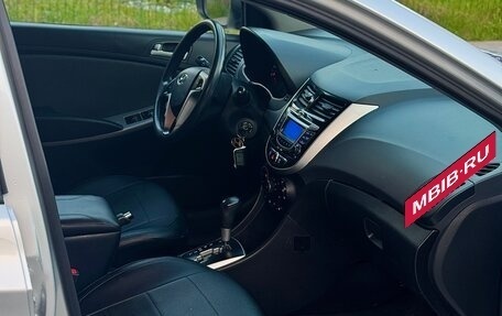 Hyundai Solaris II рестайлинг, 2011 год, 550 000 рублей, 20 фотография