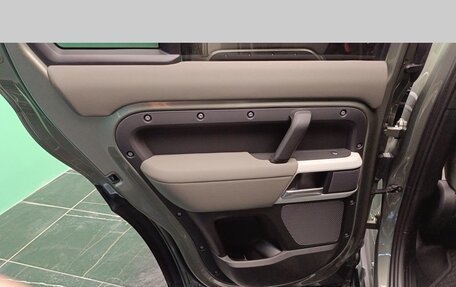 Land Rover Defender II, 2021 год, 5 749 000 рублей, 7 фотография