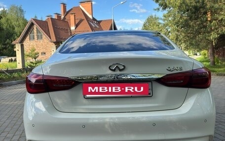 Infiniti Q50 I рестайлинг, 2017 год, 3 210 000 рублей, 5 фотография