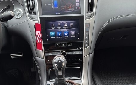 Infiniti Q50 I рестайлинг, 2017 год, 3 210 000 рублей, 15 фотография