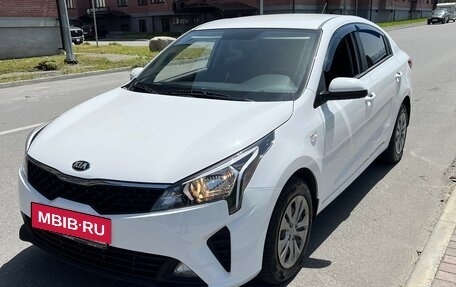 KIA Rio IV, 2021 год, 1 495 000 рублей, 3 фотография
