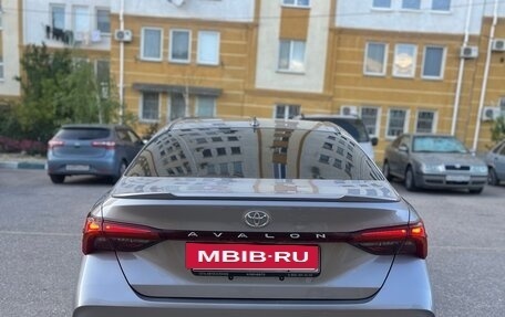 Toyota Avalon, 2022 год, 4 200 000 рублей, 5 фотография