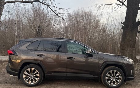 Toyota RAV4, 2021 год, 3 750 000 рублей, 7 фотография