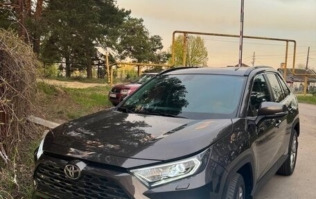 Toyota RAV4, 2021 год, 3 750 000 рублей, 9 фотография