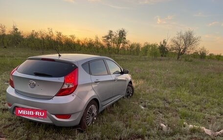 Hyundai Solaris II рестайлинг, 2012 год, 620 000 рублей, 5 фотография
