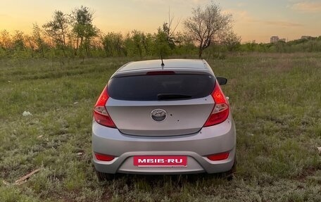 Hyundai Solaris II рестайлинг, 2012 год, 620 000 рублей, 4 фотография