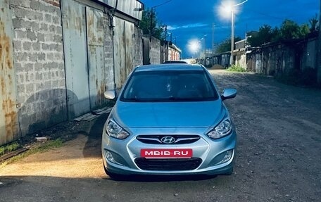 Hyundai Solaris II рестайлинг, 2012 год, 620 000 рублей, 2 фотография
