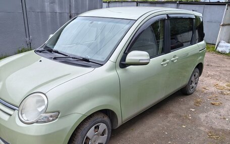 Toyota Sienta I, 2008 год, 650 000 рублей, 10 фотография