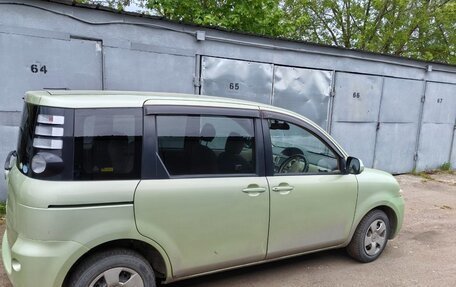 Toyota Sienta I, 2008 год, 650 000 рублей, 12 фотография