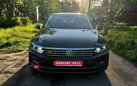 Volkswagen Passat B8 рестайлинг, 2017 год, 1 750 000 рублей, 2 фотография