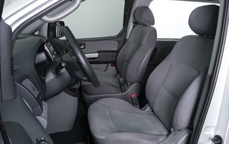 Hyundai H-1 II рестайлинг, 2008 год, 1 660 000 рублей, 11 фотография