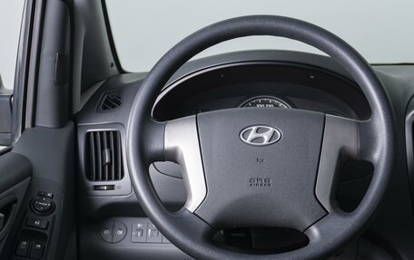 Hyundai H-1 II рестайлинг, 2008 год, 1 660 000 рублей, 15 фотография
