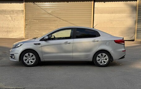 KIA Rio III рестайлинг, 2015 год, 950 000 рублей, 2 фотография