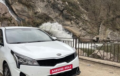 KIA Rio IV, 2020 год, 1 930 000 рублей, 10 фотография