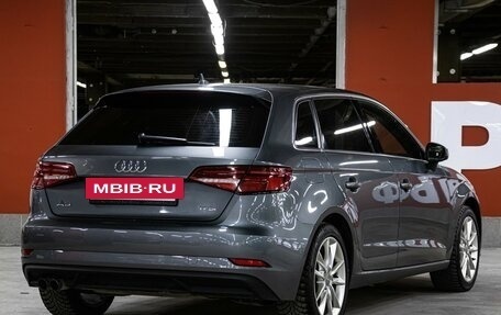 Audi A3, 2018 год, 1 995 000 рублей, 5 фотография