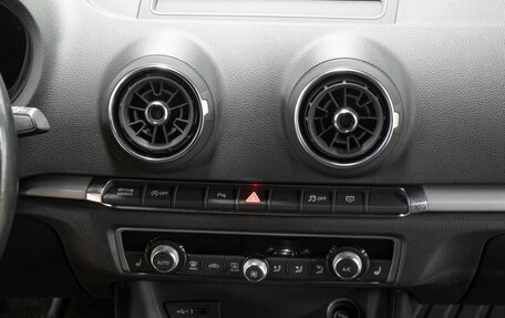 Audi A3, 2018 год, 1 995 000 рублей, 15 фотография