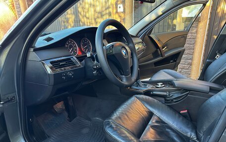 BMW 5 серия, 2005 год, 850 000 рублей, 17 фотография