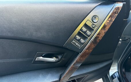 BMW 5 серия, 2005 год, 850 000 рублей, 19 фотография