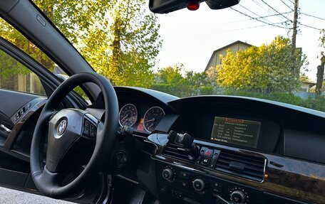 BMW 5 серия, 2005 год, 850 000 рублей, 24 фотография