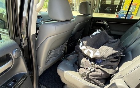 Toyota Land Cruiser 200, 2010 год, 4 400 000 рублей, 13 фотография